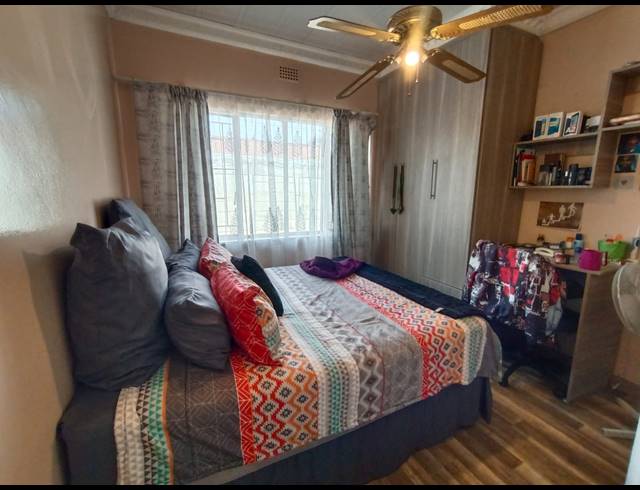 3 BEDROOM HOUSE FOR SALE IN VANDERBIJLPARK CE 2